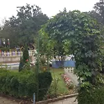 Park 1 2* Китен