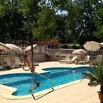 Park 1 2* Китен