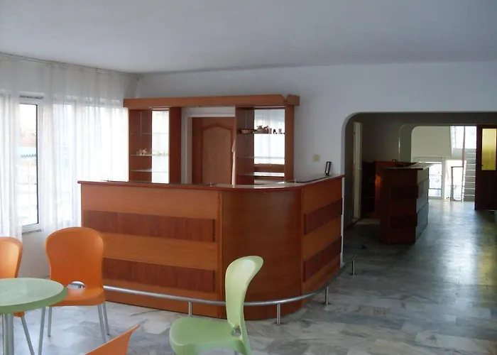 Ξενοδοχείο Park 1 2*